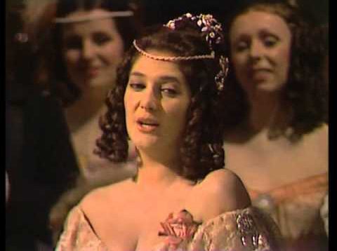 <span>FULL </span>La Traviata Glyndebourne 1988 McLaughlin MacNeil Ellis Haitink
