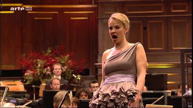 <span>FULL </span>Christmas Concert in Amsterdam 2008 Elina Garanca