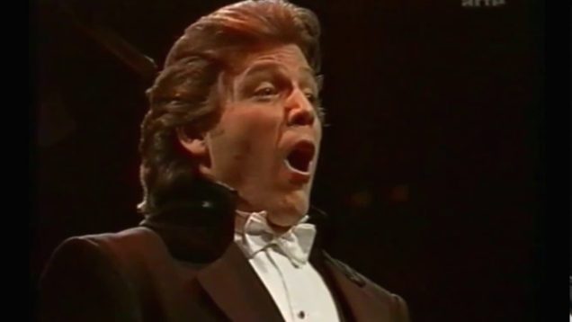 <span>FULL </span>Thomas Hampson sings Strauss and Mahler Frankfurt 1996