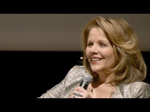 <span>FULL </span>Beautiful Voice: A Conversation with Renée Fleming Chicago 2014