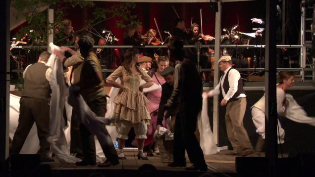 L’elisir d’amore Amsterdam 2019 Opera op Straat